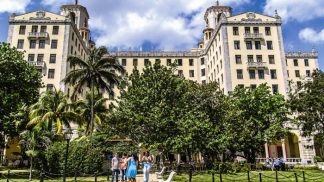 Quarto com vista sobre Havana – Rui Pedro Tendinha