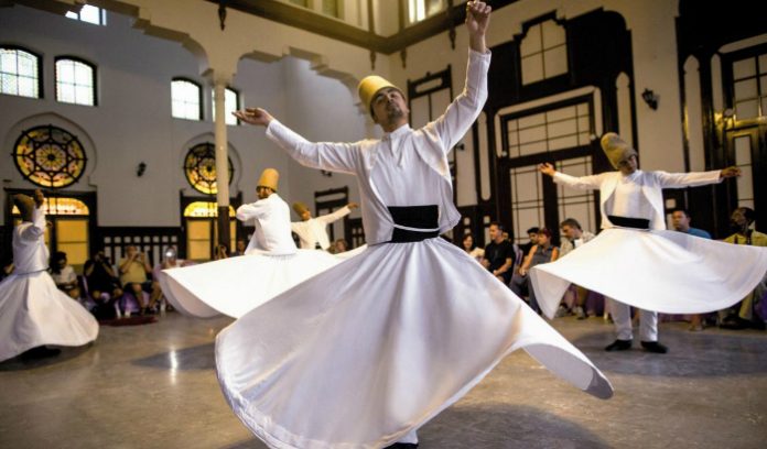 Dança dos dervixes, Turquia
