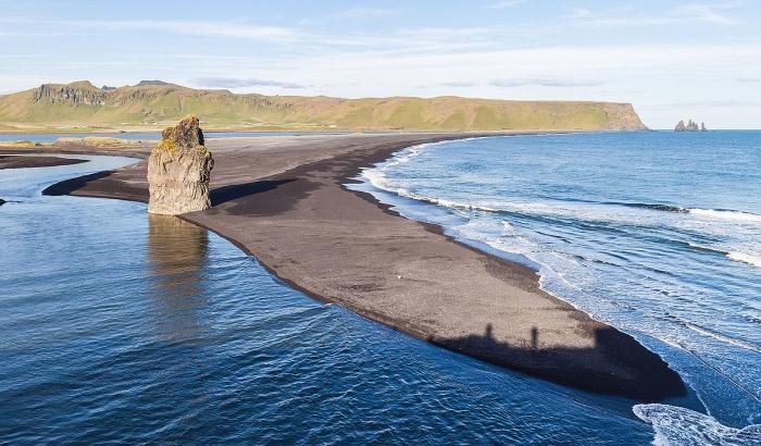 Reynisfjara,_Suðurland,_Islandia,_2014-08-17,_DD_162