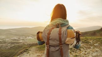 Como viajar pelo mundo sem dinheiro?