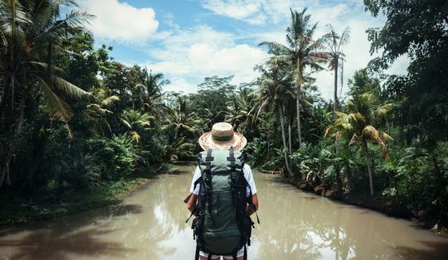 Como viajar pelo mundo sem dinheiro?
