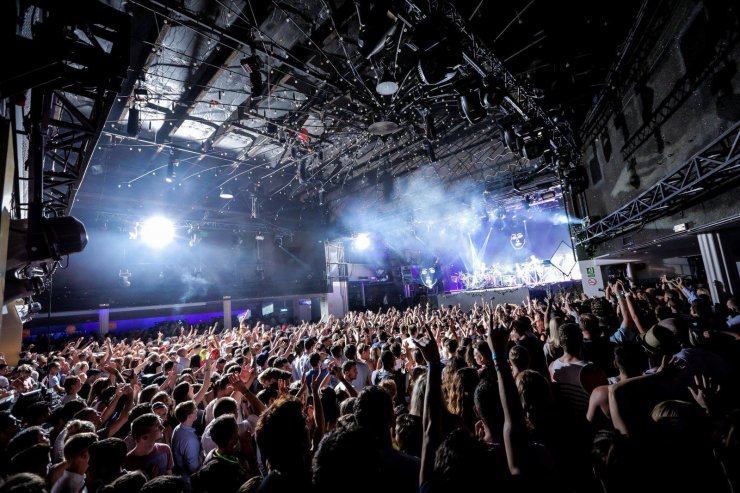 slideshow-1427454756