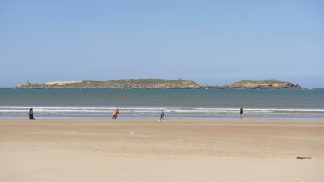 Essaouira: a cidade marroquina junto à praia onde há músicas do mundo (Episódio 5 – RTP3) Essaouira: a cidade marroquina junto à praia onde há músicas do mundo