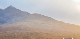 Escócia: Uma parcela de terreno e título de 'Lord' por apenas 30 euros