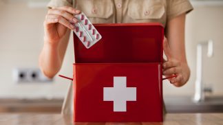 Tudo o que precisa de saber para viajar sem alergias