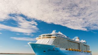 Vive há 20 anos em navios de cruzeiro