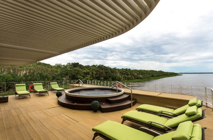 Amazon-Discovery-Sun-Deck
