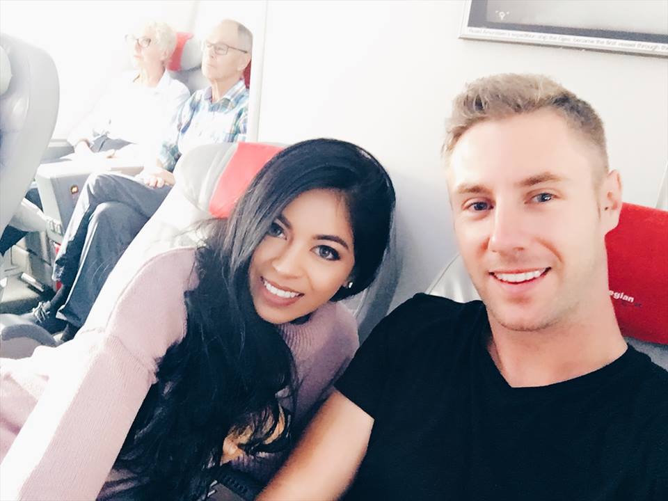 com a namorada a caminho da noruega