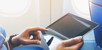 Emirates disponibiliza tablets a bordo em voos para os EUA