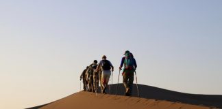 Travessia do deserto do Lut, um dos locais mais inóspitos do planeta