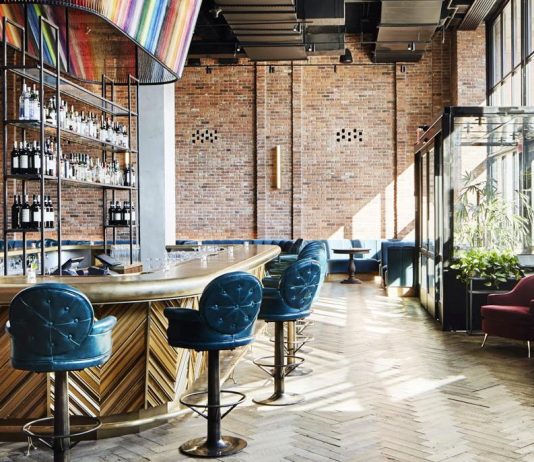 Há um novo hotel num dos bairros com mais vida de Nova Iorque The Williamsburg Hotel: Brooklyn, Nova Iorque