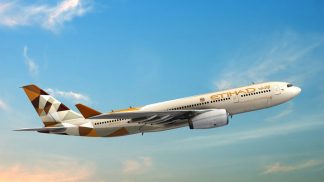 Etihad Airways suspende voos de e para Qatar