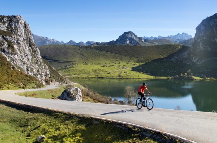 Volta ao Mundo na televisão nas Astúrias (Episódio 1 - RTP 3)