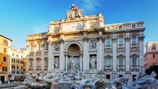 Descubra quanto dinheiro é atirado à Fontana di Trevi e para onde vai