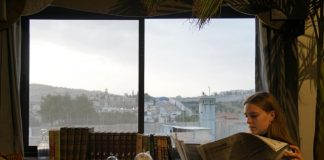 The Walled Off Hotel: criado por Bansky e pior vista do mundo