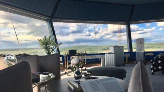 Dormir numa torre de controlo? Sim, é possível