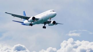 Há indemnizações para os 130 mil passageiros afetados este verão em Portugal Voo cancelado ou atrasado em Portugal