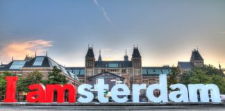 Amesterdão tem uma solução para o excesso de turismo
