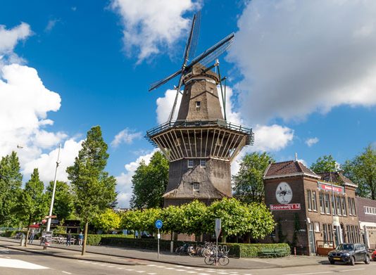 Há uma festa privada em Amesterdão