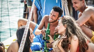 Esta empresa organiza cruzeiros só para os millennials