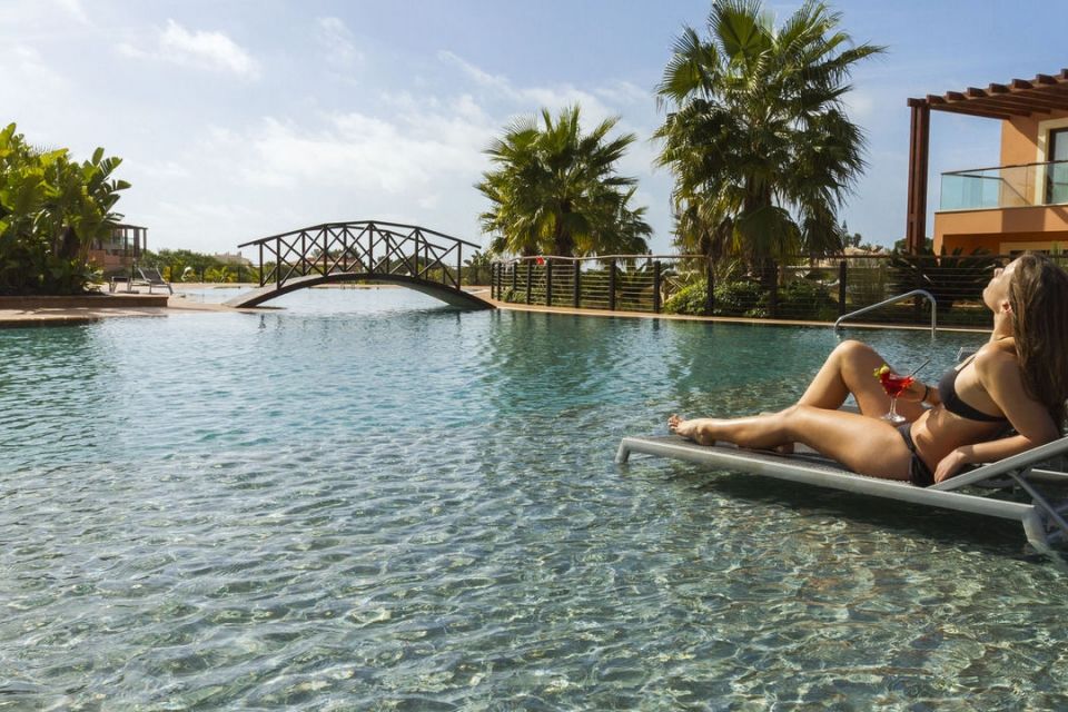 monte-santo-resort-gallery25-main-pool-v-960x640_c