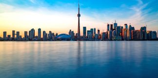 Toronto, a cidade onde cabem todos os Canadás