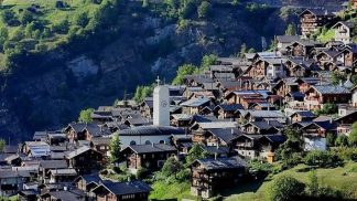 Vila na Suíça paga mais de 21 mil euros a quem se mudar para lá Vila na Suíça paga mais de 21 mil euros a quem se mudar para lá
