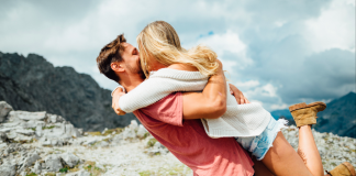 Millennials viajam mais porque não conseguem comprar casa