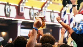 Numa cidade em que outubro é uma festa, como é o resto do ano?