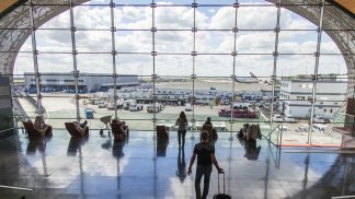 Aeroportos de Paris superam 100 milhões de passageiros em 2017