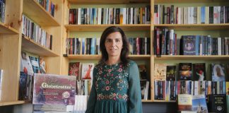 Simone Costa trocou o emprego certo pela incerteza das viagens