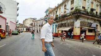 Anthony Bourdain revela os erros que a maioria dos viajantes cometem