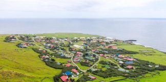 É assim que se vive na ilha mais remota do mundo - com nome português