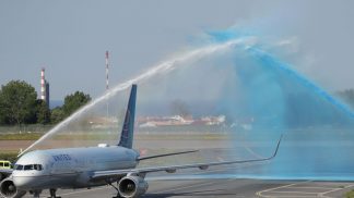 United Airlines voo direito Porto-Nova Iorque