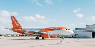 Rhys Whittock, do Reino Unido, e Inmaculada Santisteban Serrano, de Espanha, foram coroados vencedores do #RoyalLikeness – o concurso europeu da easyJet para encontrar os sósias do Príncipe Harry e de Meghan Markle.