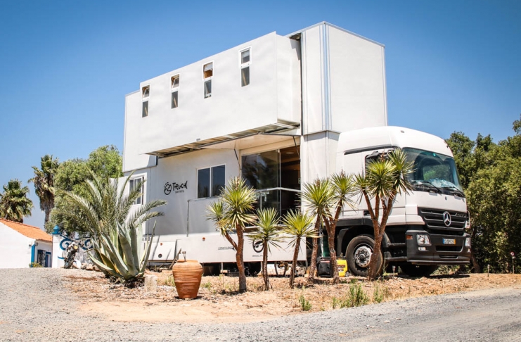 truck-surf-hotel