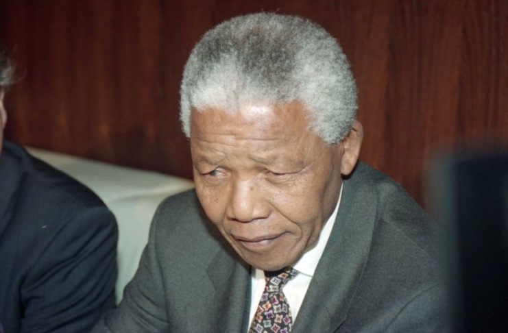 Nelson Mandela visita Portugal