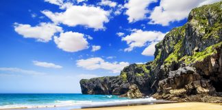 Destinos a menos de 2 horas de voo de Portugal para ainda aproveitar o verão