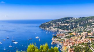 Farto deste tempo? Destinos aqui perto onde está calor