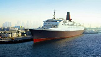 O mítico navio Queen Mary 2 está no Dubai e agora...é um hotel