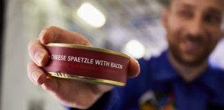 Jantar como um astronauta? Sim, nos aviões desta companhia aérea é possível