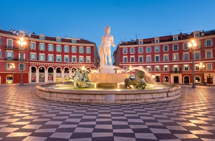 Fontaine du Soleil, Place Masséna, Nice, France