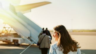 Passageira descobre que o seu lugar no avião é...na casa de banho