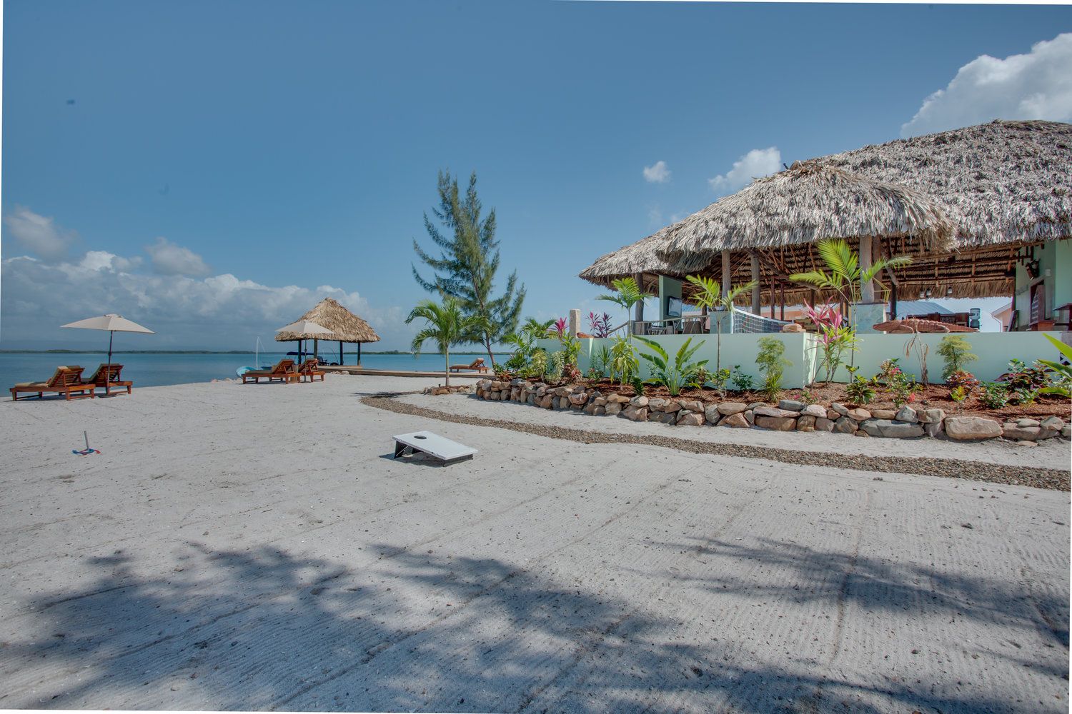 20160221kvpbz00_little-harvest-caye-living-area-2013_resultado