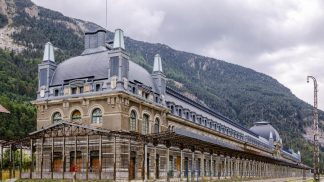 Uma das estações mais bonitas do mundo está a ser reabilitada - e é já aqui ao lado