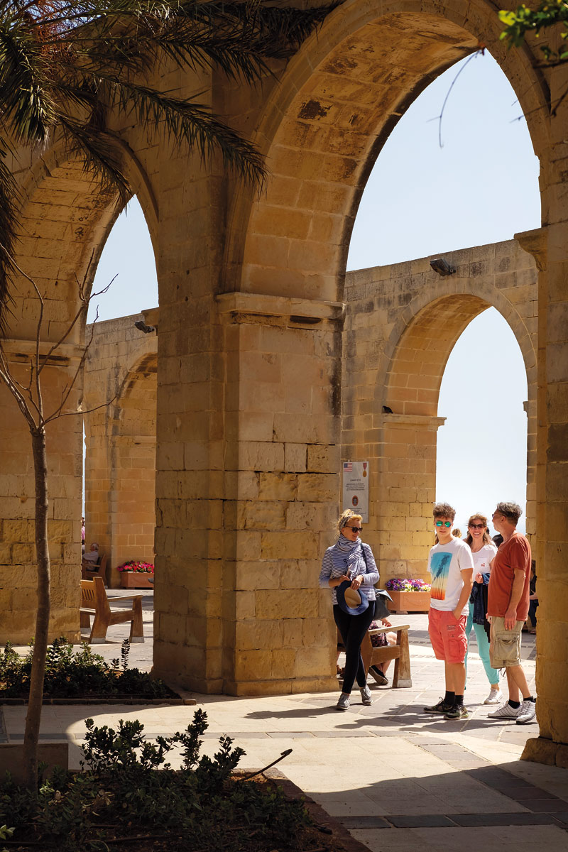 32102212_BINARY_DSF6896