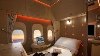 A nova suite de primeira classe da Emirates estreia-se na rota de Viena