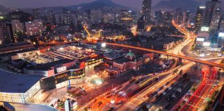 Comboio sul-coreano entra pela primeira vez na Coreia do Norte ao fim de uma década