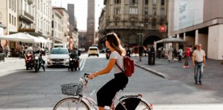 Bolonha oferece cerveja e gelados grátis a quem anda de bicicleta