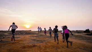 Angola como poucos a viram, imagens de uma África intensa